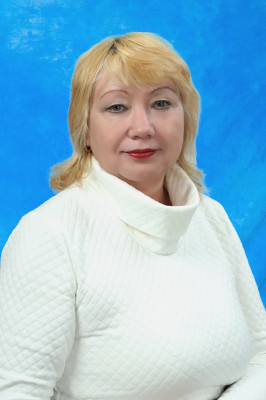 Воспитатель высшей категории Костюкова Елена Сергеевна